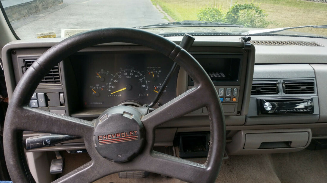 1994 Chevrolet C/K Pickup 1500 C1500 - photo 7