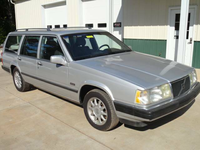 Classic 1994 Volvo 960 Wagon in very good condition 1994 Volvo 960