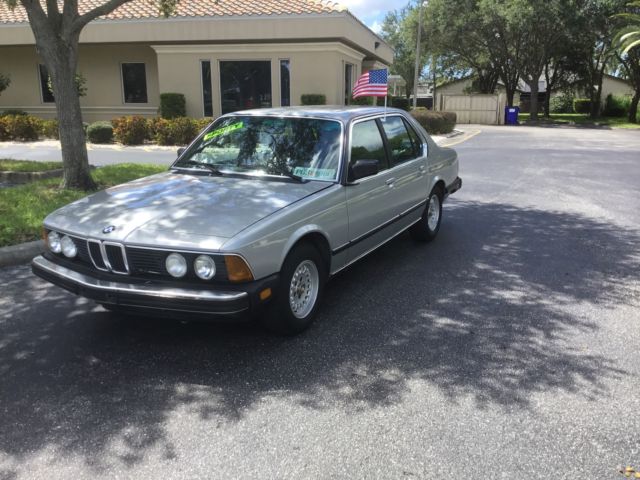 CLASSIC 735 I-EXCEPTIONAL COND-COLD A/C-NEW CAR DEALER TRADE-L@@K 1985 BMW 7-Series Leather