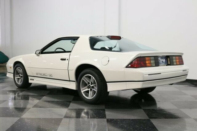1986 Chevrolet Camaro IROC-Z - photo 10