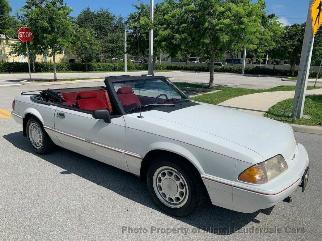 1993 Ford Mustang Convertible LX - photo 2