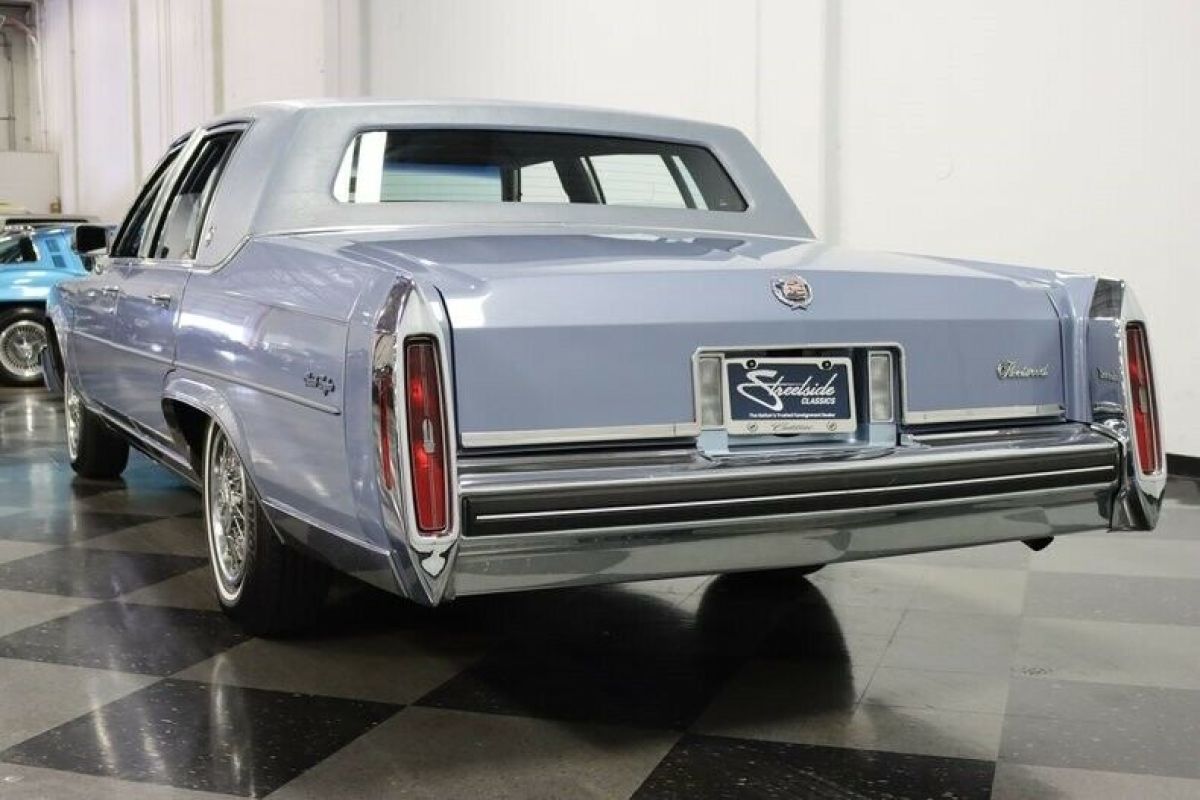 1984 Cadillac Fleetwood Brougham - photo 11