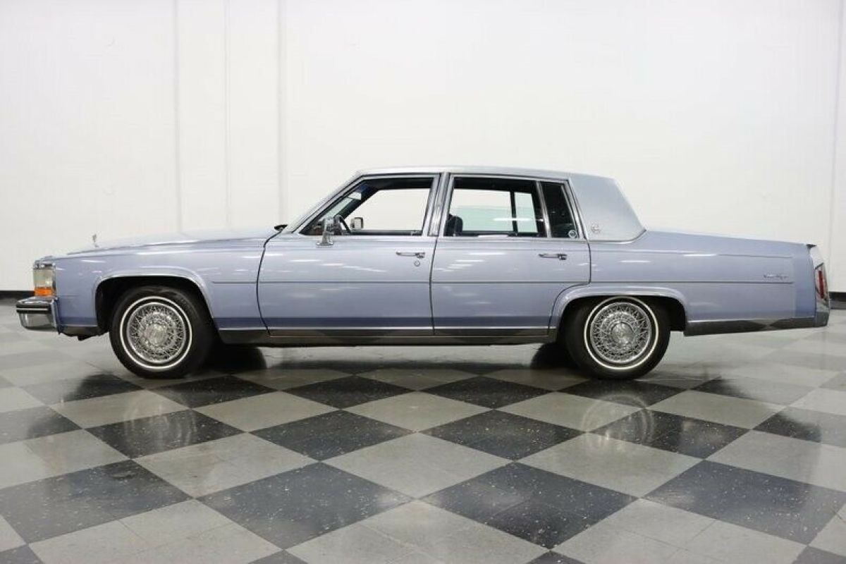1984 Cadillac Fleetwood Brougham - photo 3