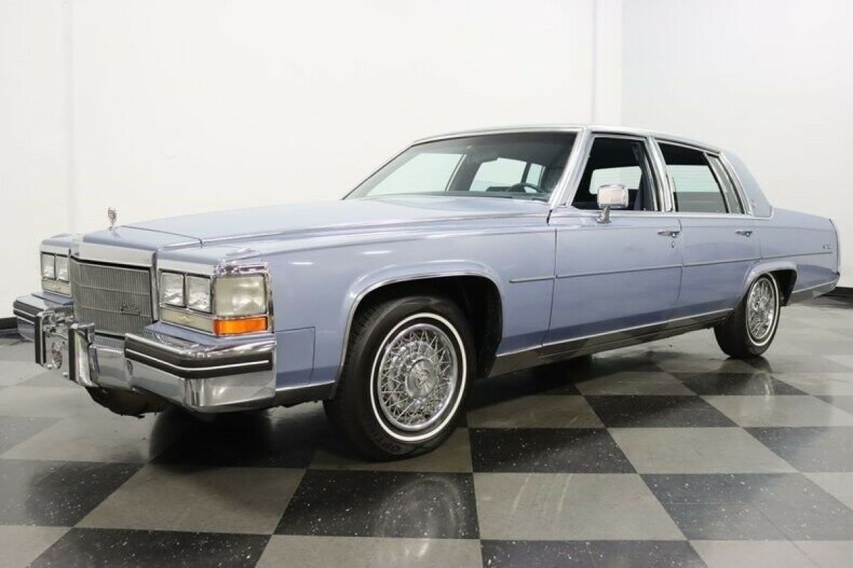 1984 Cadillac Fleetwood Brougham - photo 6