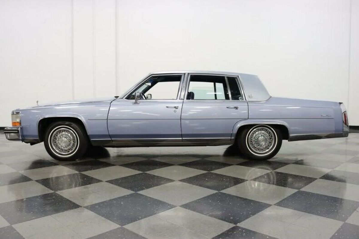 1984 Cadillac Fleetwood Brougham - photo 8