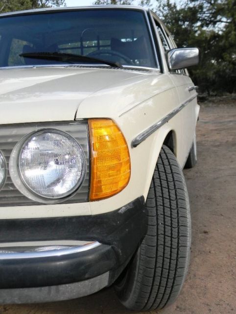 1979 Mercedes-Benz 200-Series - photo 4