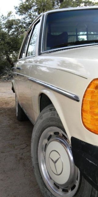 1979 Mercedes-Benz 200-Series - photo 5
