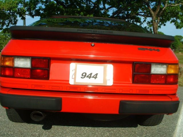 1985 Porsche 944 - photo 3