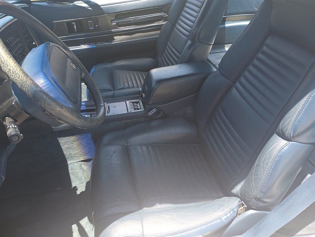 1990 Buick Reatta Near Mint Vintage White 2 door Coupe - photo 2