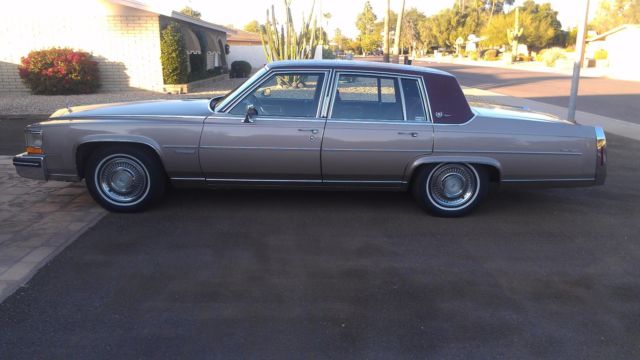 1983 Cadillac Fleetwood 4 dr Sedan