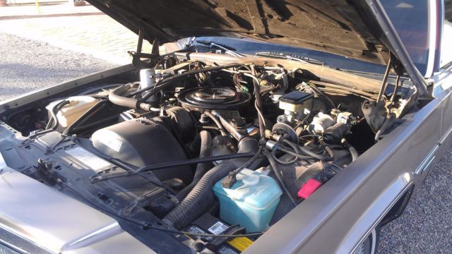 1983 Cadillac Fleetwood 4 dr Sedan - photo 11