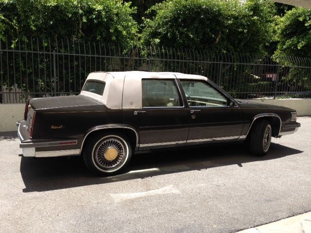 1986 Cadillac Fleetwood - photo 10