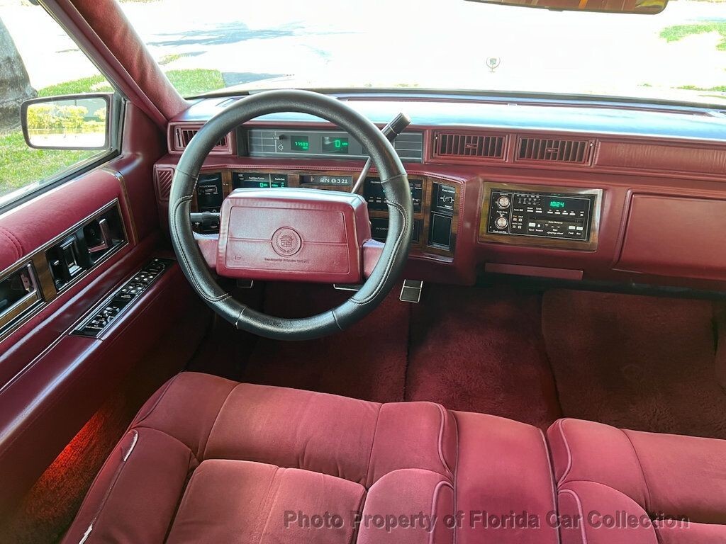 1990 Cadillac DeVille Landau Sedan Gold Edition - photo 7