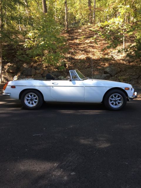 1974 MG MGB - photo 2