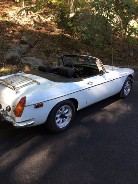 1974 MG MGB - photo 3