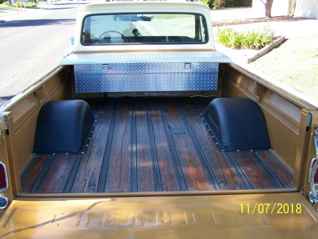 1966 Chevrolet C-10 Custom, large rear window - photo 7