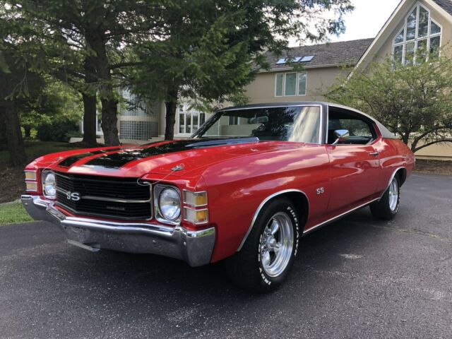 Classic Chevy Muscle Car, 350 V8, Auto, A/C, Red,SS gauges Buckets center consol 1971 Chevrolet Chevelle Malibu