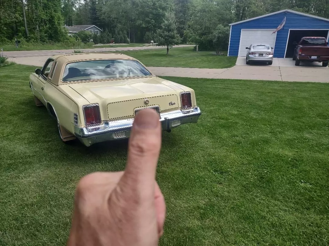 1977 Chrysler Cordoba - photo 3