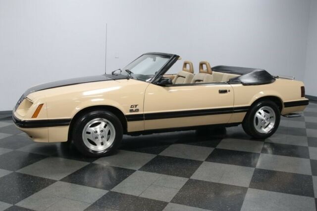 1984 Ford Mustang GT Convertible - photo 7
