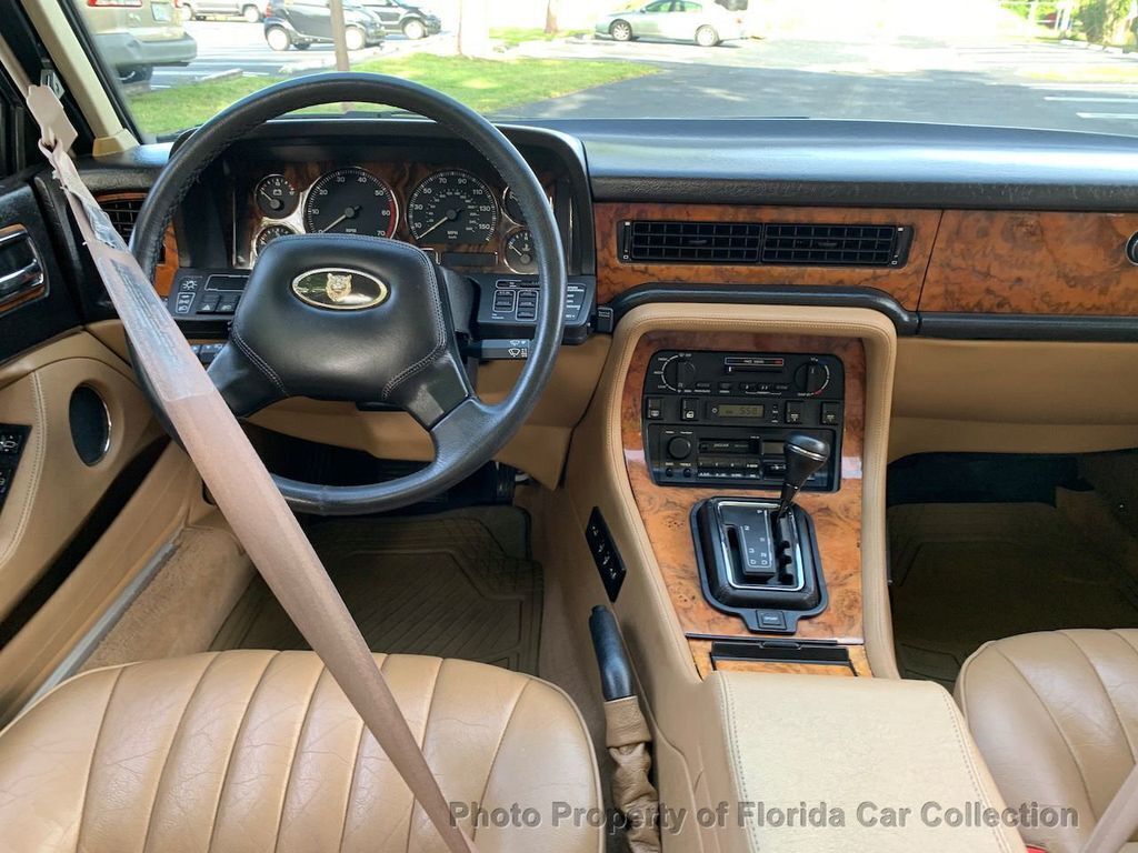 1991 Jaguar XJ6 Sovereign 4.0L Sedan - photo 11