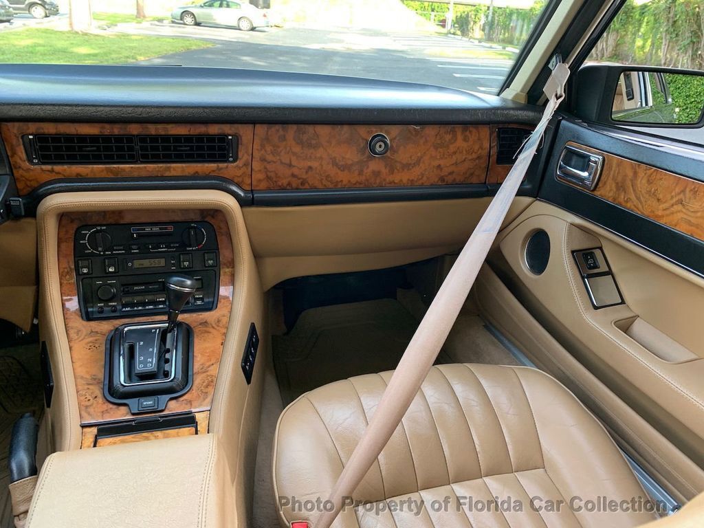 1991 Jaguar XJ6 Sovereign 4.0L Sedan - photo 12