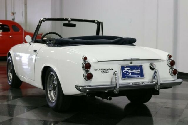 1968 Datsun 1600 -- - photo 11