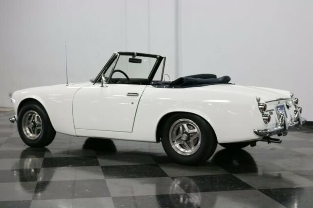 1968 Datsun 1600 -- - photo 9