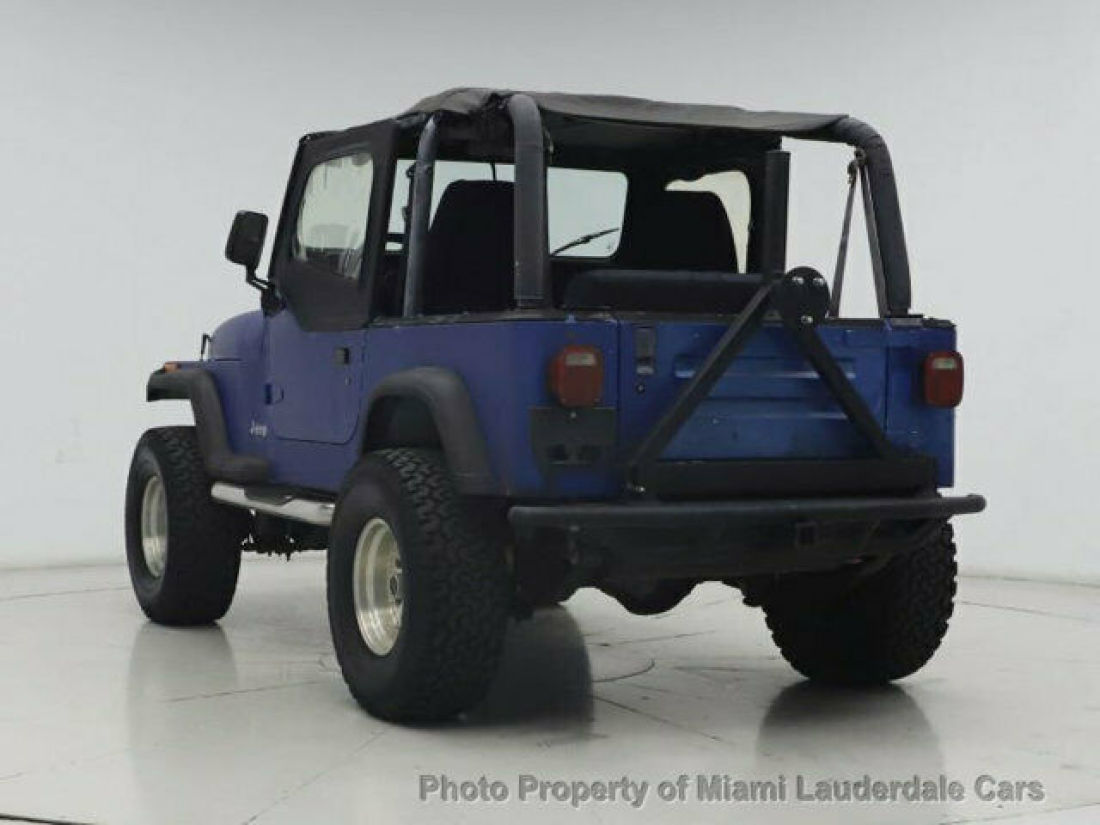 1992 Jeep Wrangler S - photo 3