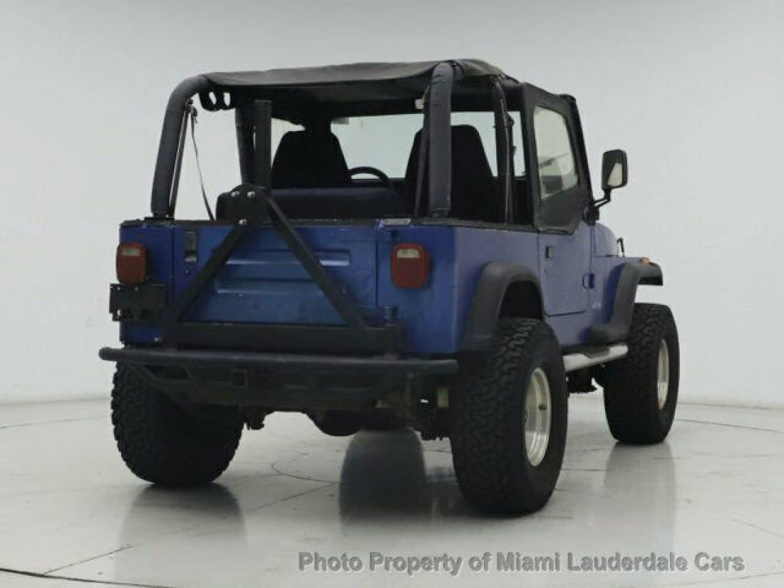 1992 Jeep Wrangler S - photo 4