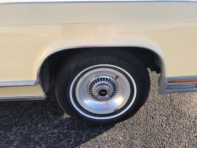 1979 Lincoln Town Car - photo 6