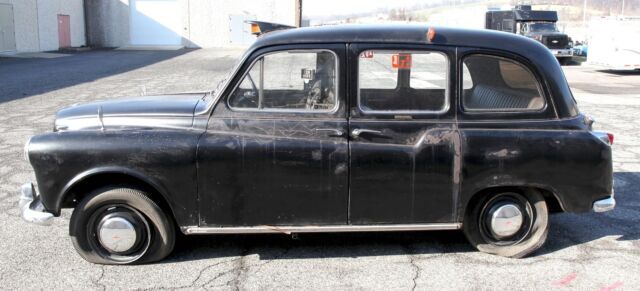 1967 Austin FX4D Taxi Cab - photo 2