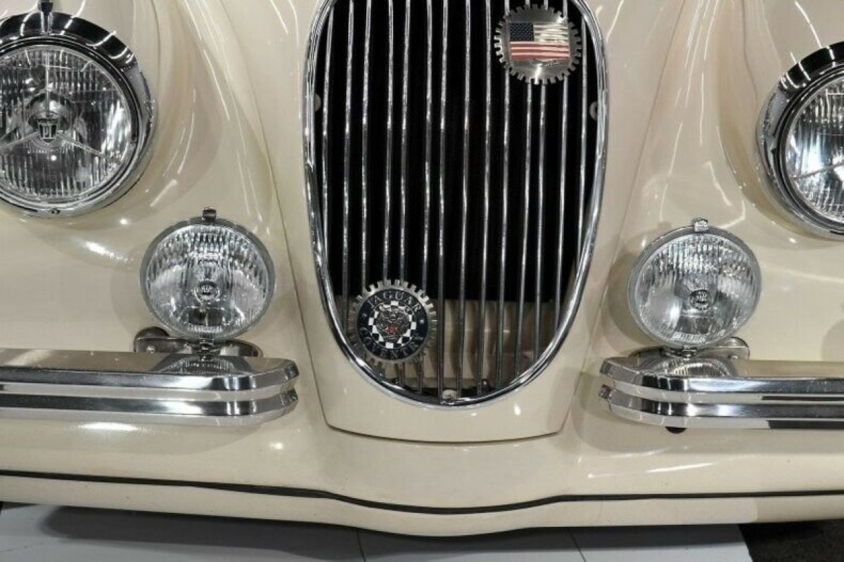 1951 Jaguar XK-120 Tribute - photo 6