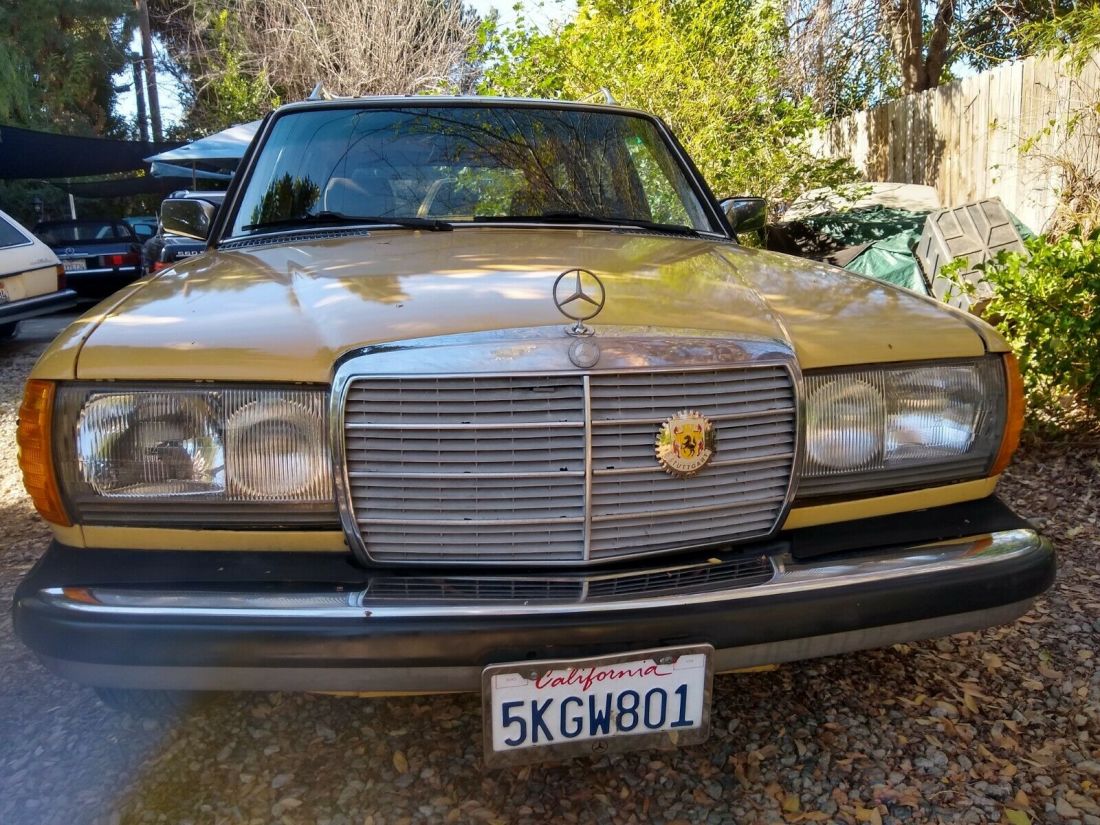1980 Mercedes-Benz 300-Series Base - photo 2