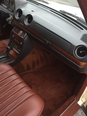 1985 Mercedes-Benz 300-Series - photo 12
