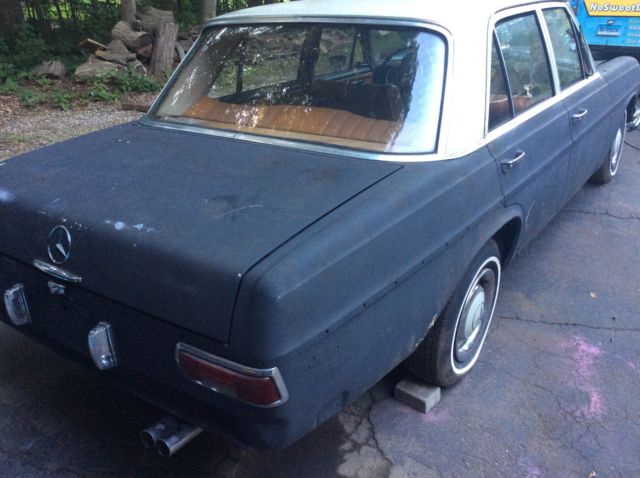 1968 Mercedes-Benz 200-Series - photo 3