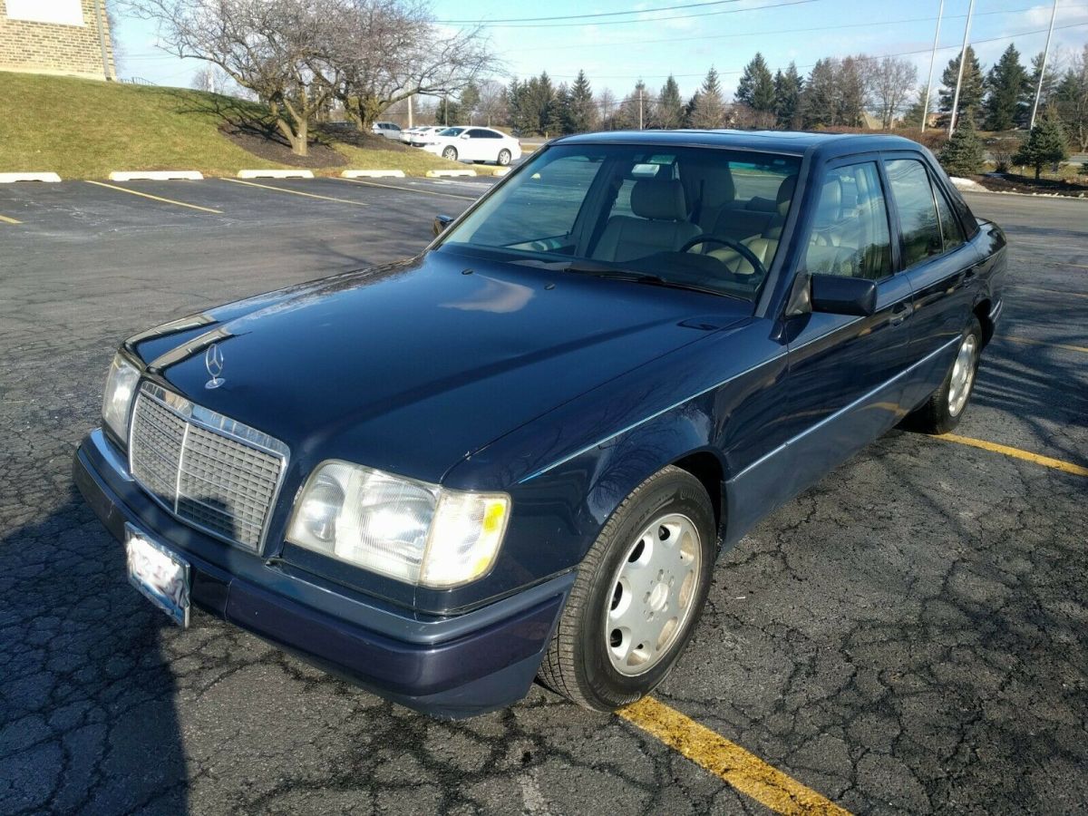 1994 Mercedes-Benz 300-Series sedan - photo 2