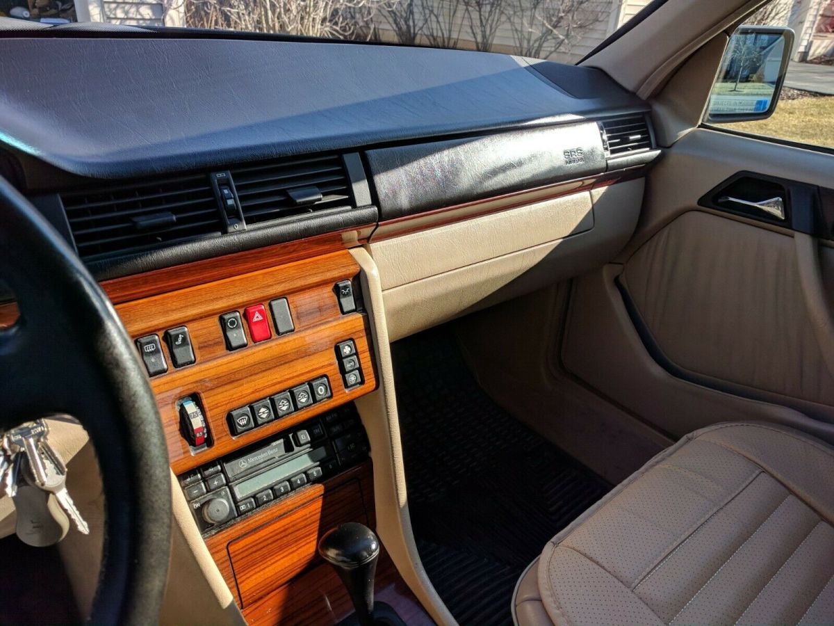 1994 Mercedes-Benz 300-Series sedan - photo 6
