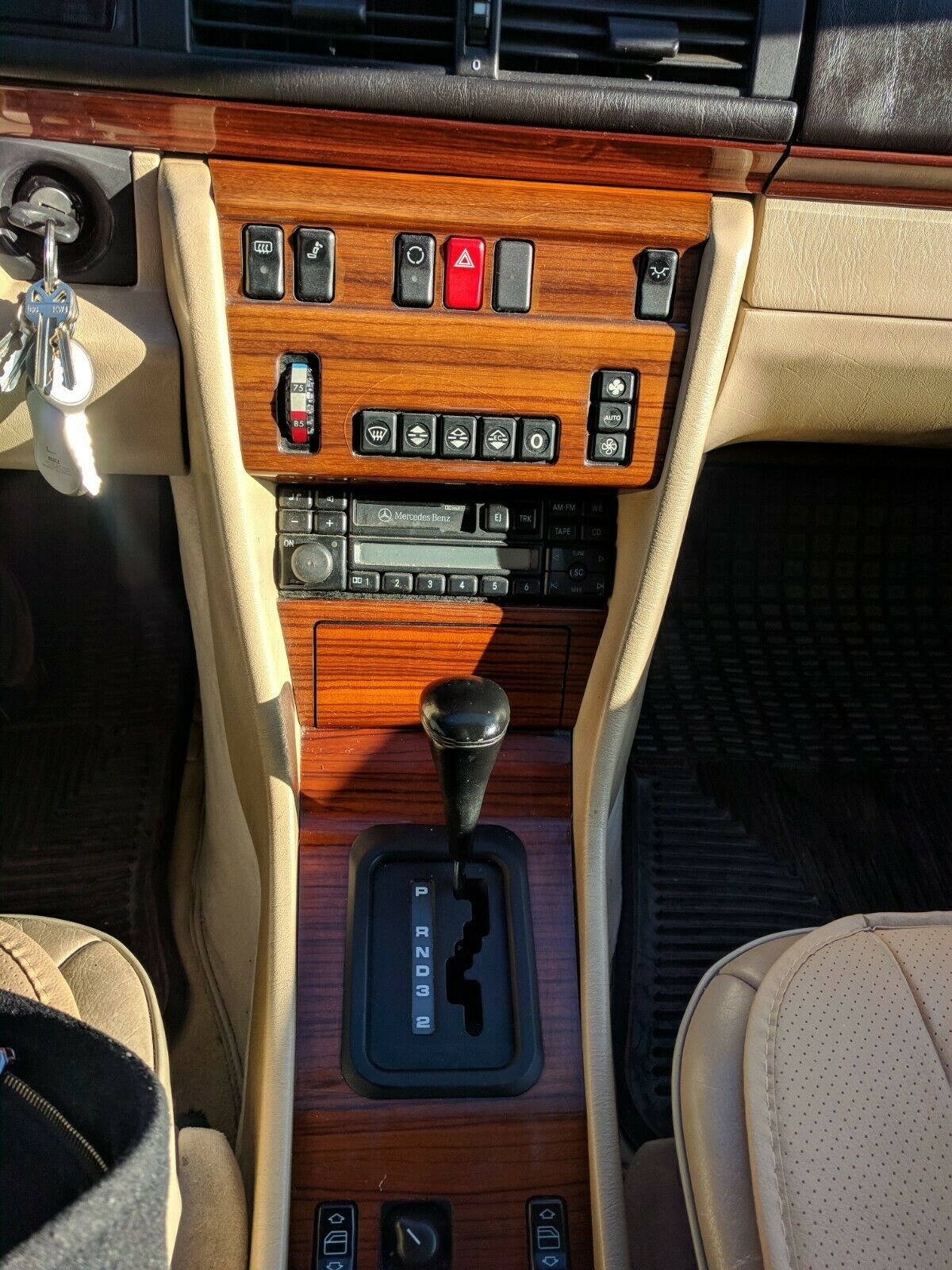 1994 Mercedes-Benz 300-Series sedan - photo 7