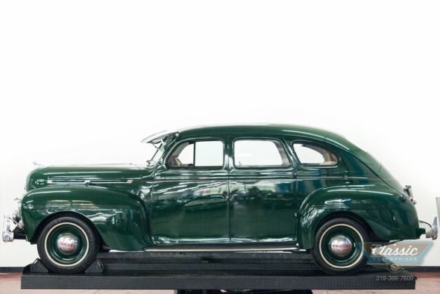 1940 Dodge D-17 Special 6 3 speed with suicide doors visor art deco styling - photo 2