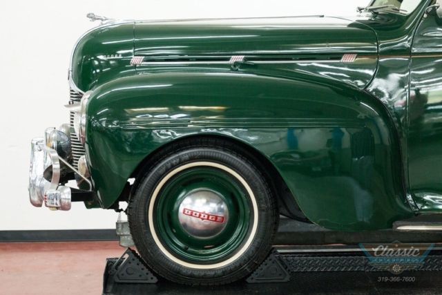 1940 Dodge D-17 Special 6 3 speed with suicide doors visor art deco styling - photo 5