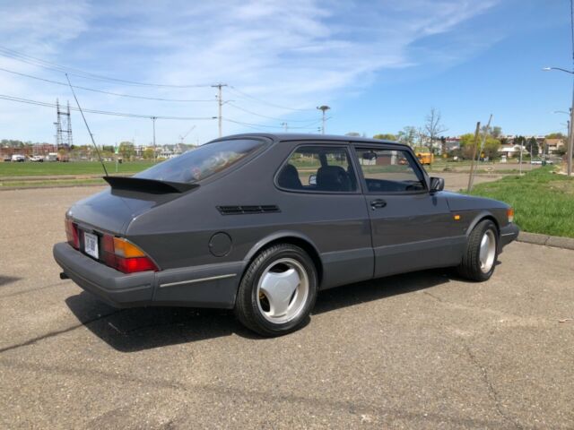 1990 Saab 900 - photo 2