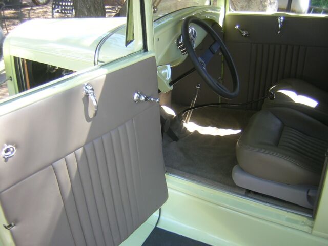 1930 Ford Model A - photo 5