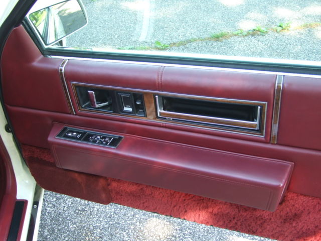 1992 Cadillac DeVille Coupe - photo 7