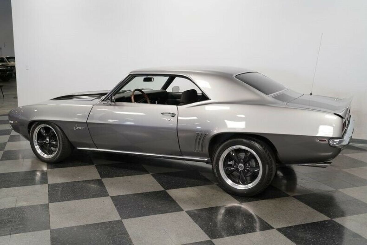 1969 Chevrolet Camaro - photo 9
