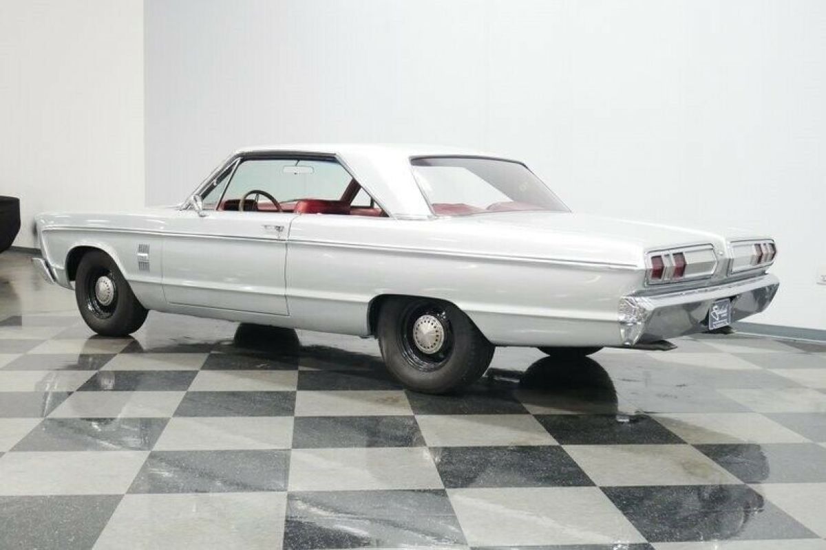 1966 Plymouth Fury III - photo 9