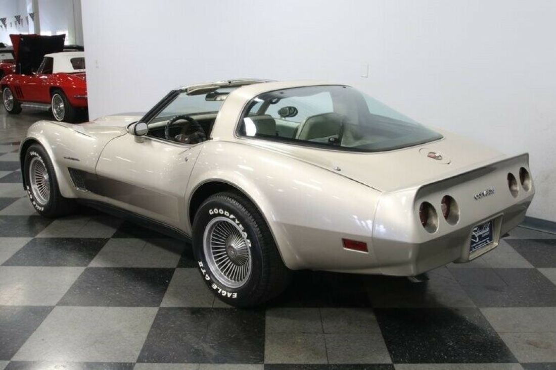 1982 Chevrolet Corvette Collectors Edition - photo 10