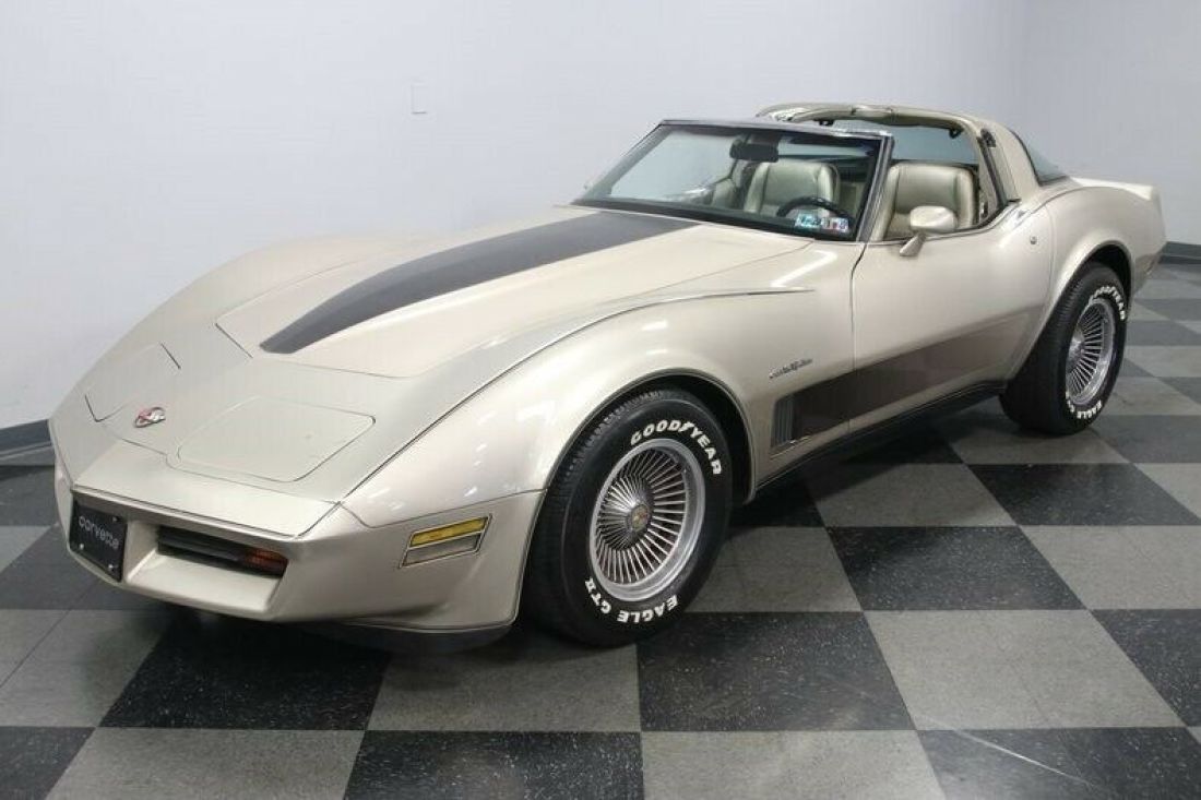 1982 Chevrolet Corvette Collectors Edition - photo 6