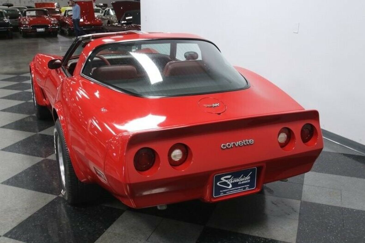 1982 Chevrolet Corvette - photo 11