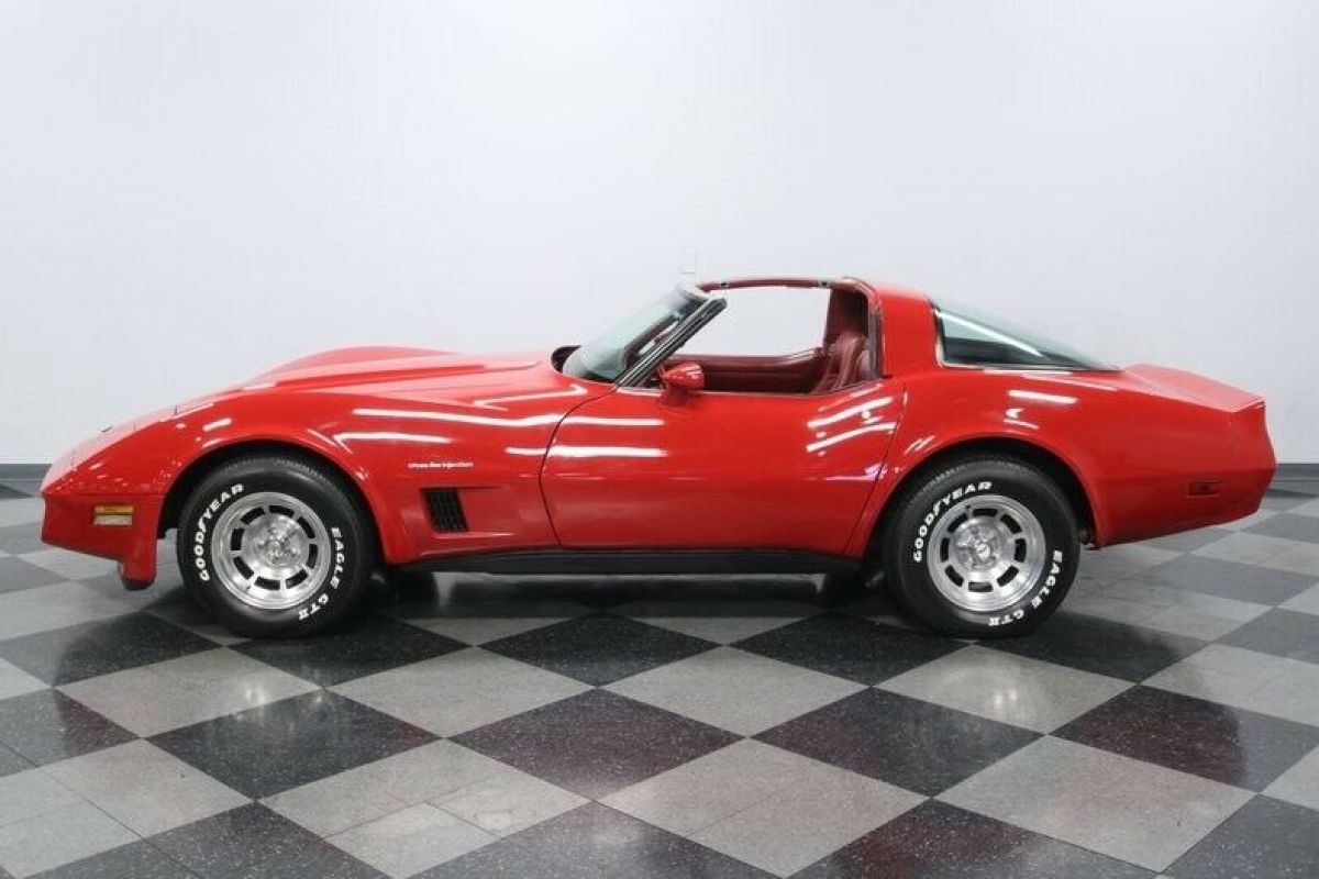 1982 Chevrolet Corvette - photo 8