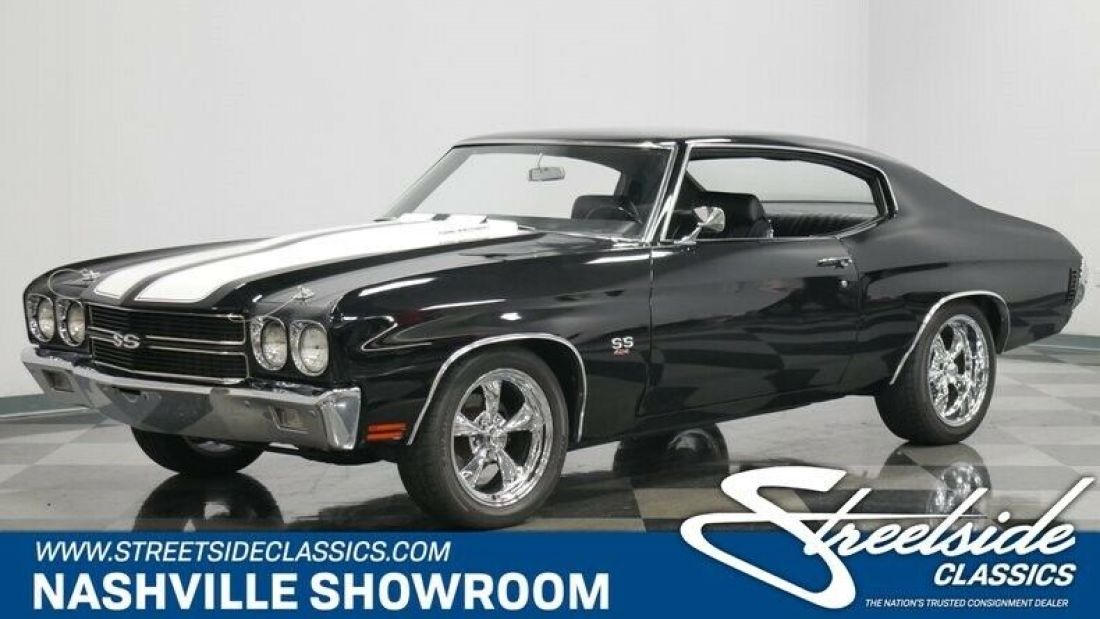 Classic vintage Chevelle muscle car SS Super Sport big block 1970 Chevrolet Chevelle SS 454